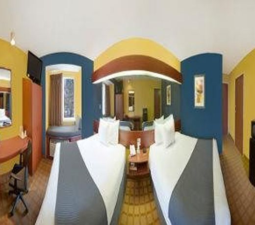 Microtel Inn & Suites by Wyndham Hillsborough