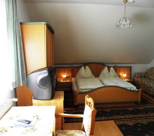 Hotel-Gasthof Stoff