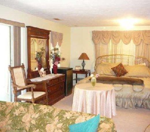 Lil Black Bear Inn
