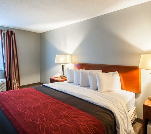 Quality Inn Beacon Marina