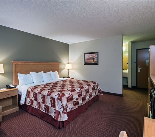 AmeriVu Inn and Suites - Waconia