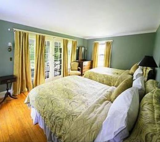 The White House Inn