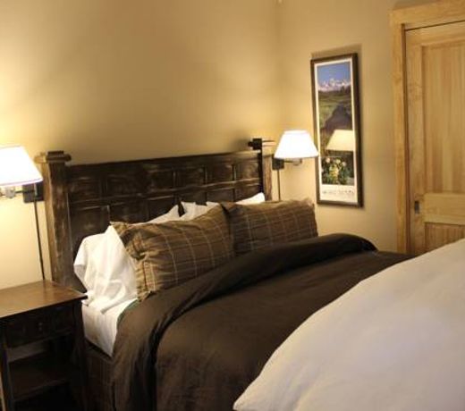 Aspen Condominiums by Rendezvous Mountain Rentals