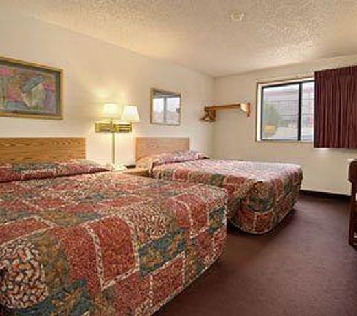 Super 8 by Wyndham Twinsburg/Cleveland Area
