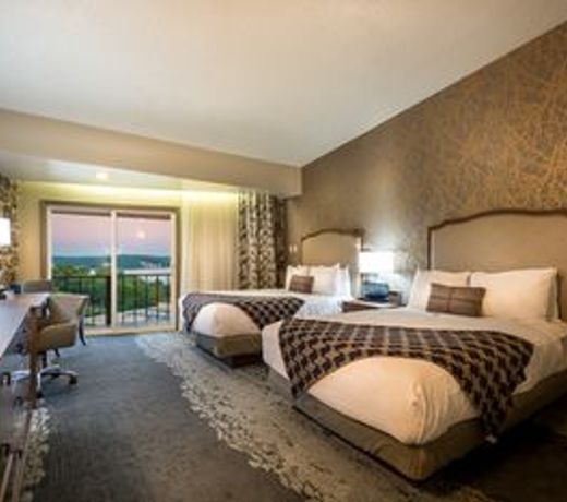 Lodge of Four Seasons Golf Resort, Marina & Spa