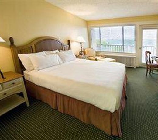 Lodge of Four Seasons Golf Resort, Marina & Spa