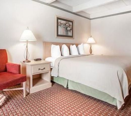 Quality Inn Lake of the Ozarks