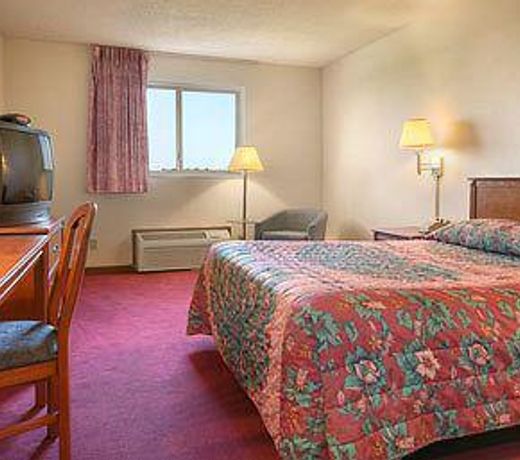 Super 8 by Wyndham Mendota