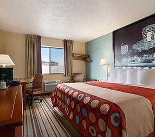 Super 8 by Wyndham Park City/North Wichita Area