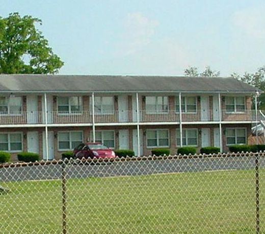 Twins Motel Strasburg