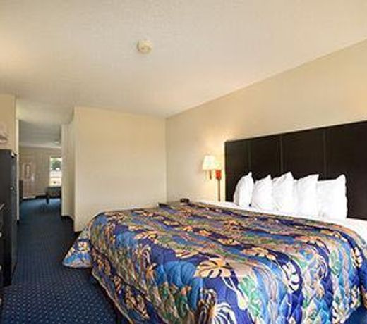 Days Inn by Wyndham Alma