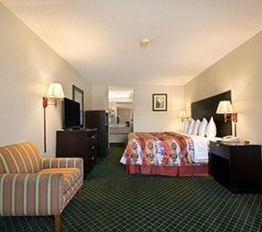 Days Inn by Wyndham Alma