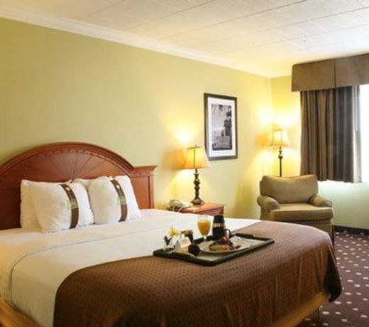 Holiday Inn Philadelphia South-Swedesboro, an IHG Hotel