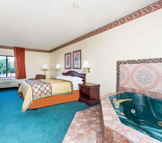 Super 8 by Wyndham Piedmont Greenville Area