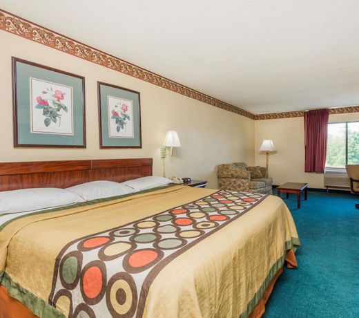 Super 8 by Wyndham Piedmont Greenville Area