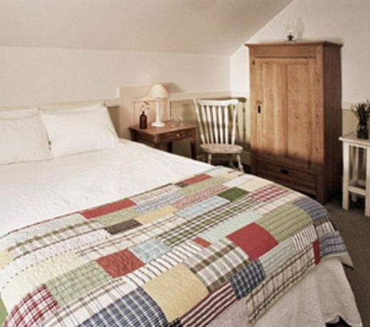 Valley Ford Hotel