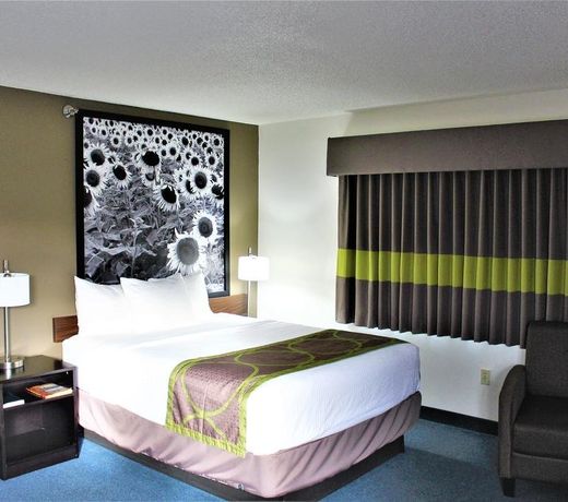Super 8 by Wyndham Emmetsburg