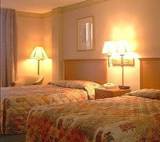 Riverfront Lodge