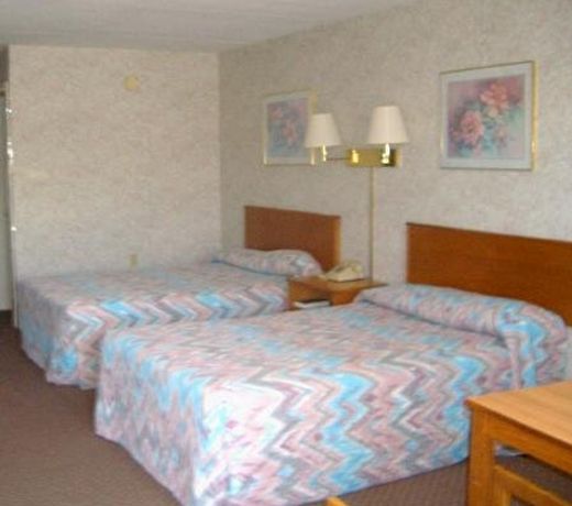 Riverfront Lodge