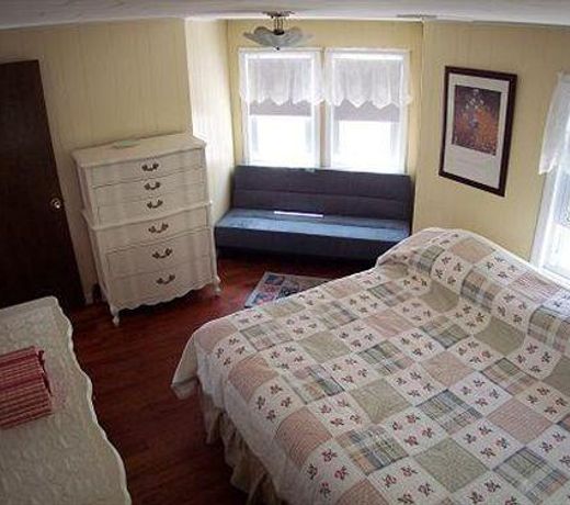 Avon Manor Cottage at 322