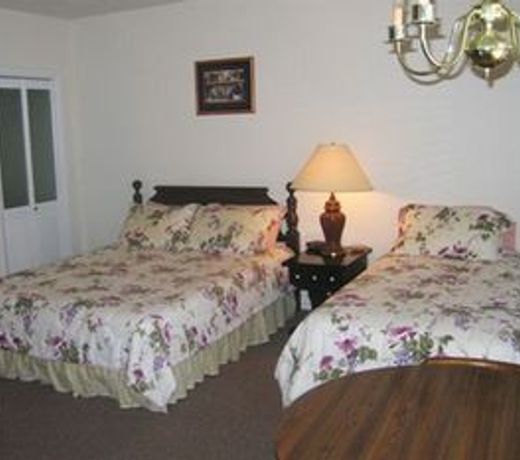 Jenny's Country Manor