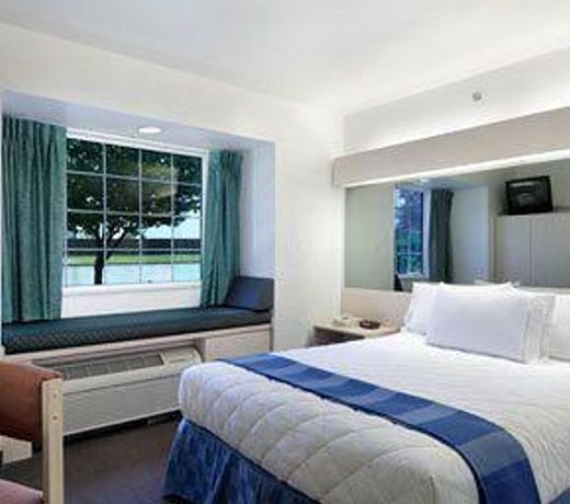 Microtel Inn & Suites by Wyndham Broken Bow