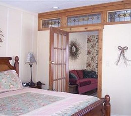 Woodland Farmhouse Inn