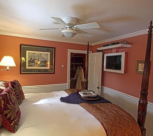 Phineas Swann Inn & Spa