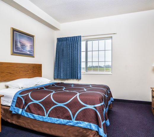 Super 8 by Wyndham Neillsville WI