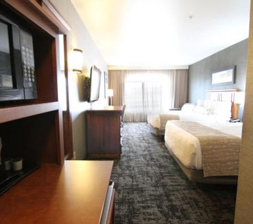 Casper C'mon Inn Hotel & Suites