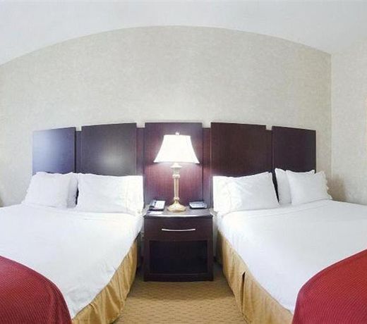Holiday Inn Express Prince Frederick, an IHG Hotel