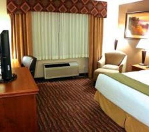 Holiday Inn Express Hotel & Suites Pierre-Fort Pierre, an IHG Hotel