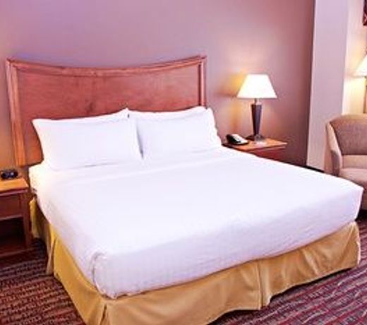 Holiday Inn Express Hotel & Suites Pierre-Fort Pierre, an IHG Hotel