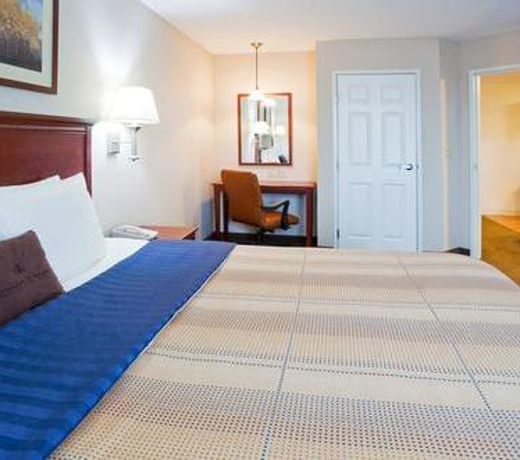 Hawthorn Suites by Wyndham Madison Fitchburg