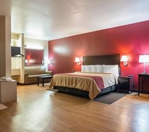 Red Roof Inn & Suites Lake Orion / Auburn Hills