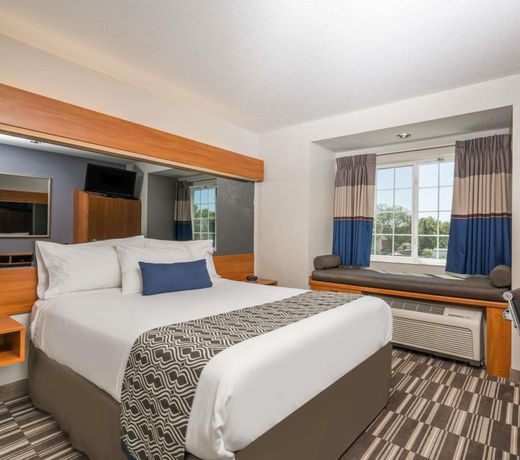 Microtel Inn & Suites by Wyndham Springfield
