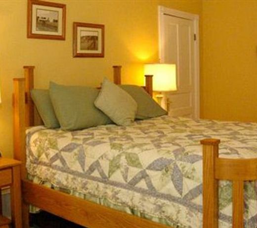Plain & Fancy Bed & Breakfast