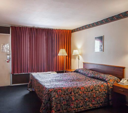 Motel 6 Effingham, IL