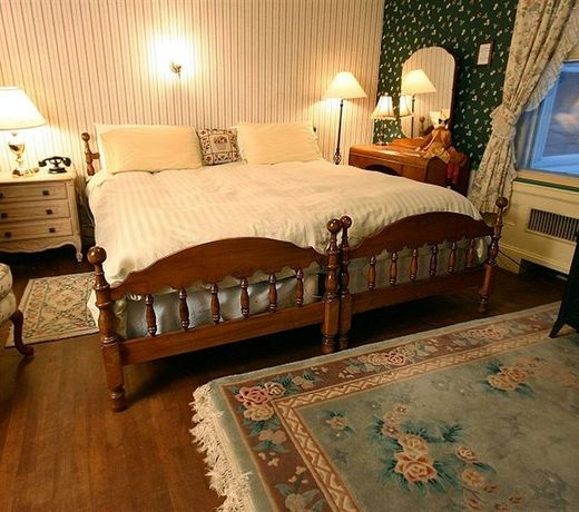 The Brewster Inn