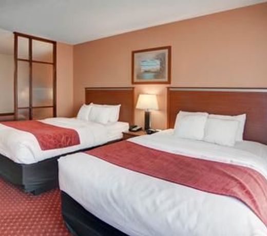 Quality Suites Near Cedar Creek Lake