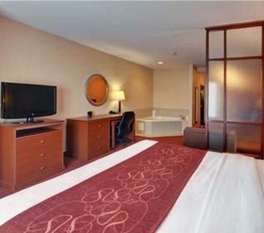 Quality Suites Near Cedar Creek Lake