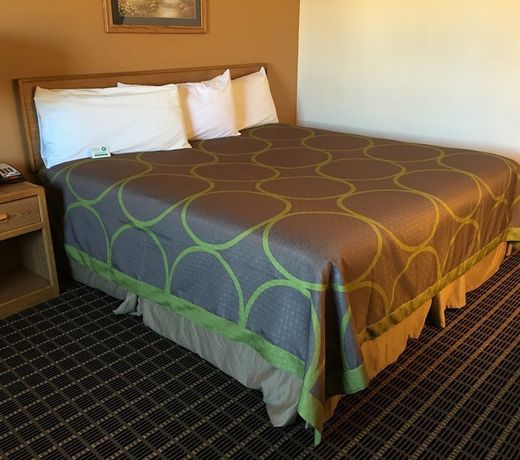 Quincy Inn & Suites
