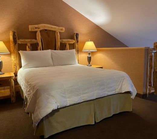 Elkwater Lake Lodge and Resort