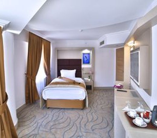 Marathon Hotel