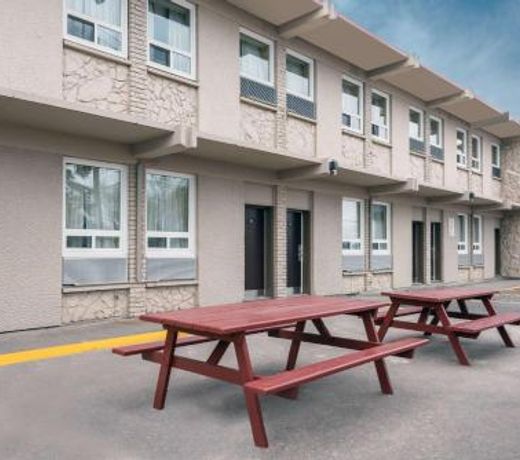 Super 8 by Wyndham Thunder Bay