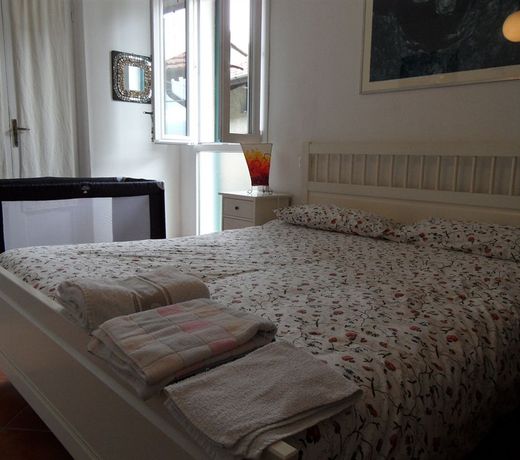 B&B COMOLAKE