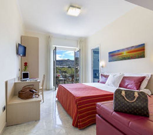 Hotel Cosmomare