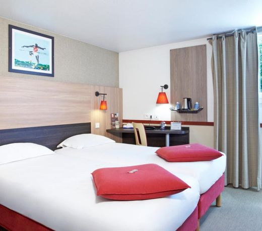 Kyriad Paris Ouest - Colombes