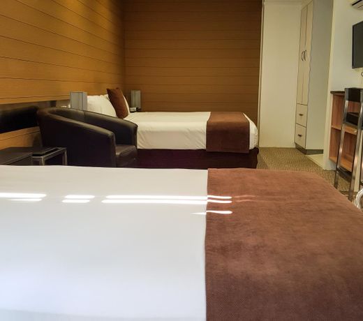 Moura Meridian Motel