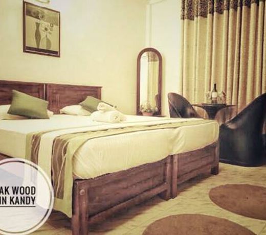 OAK WOOD INN KANDY HOTEL